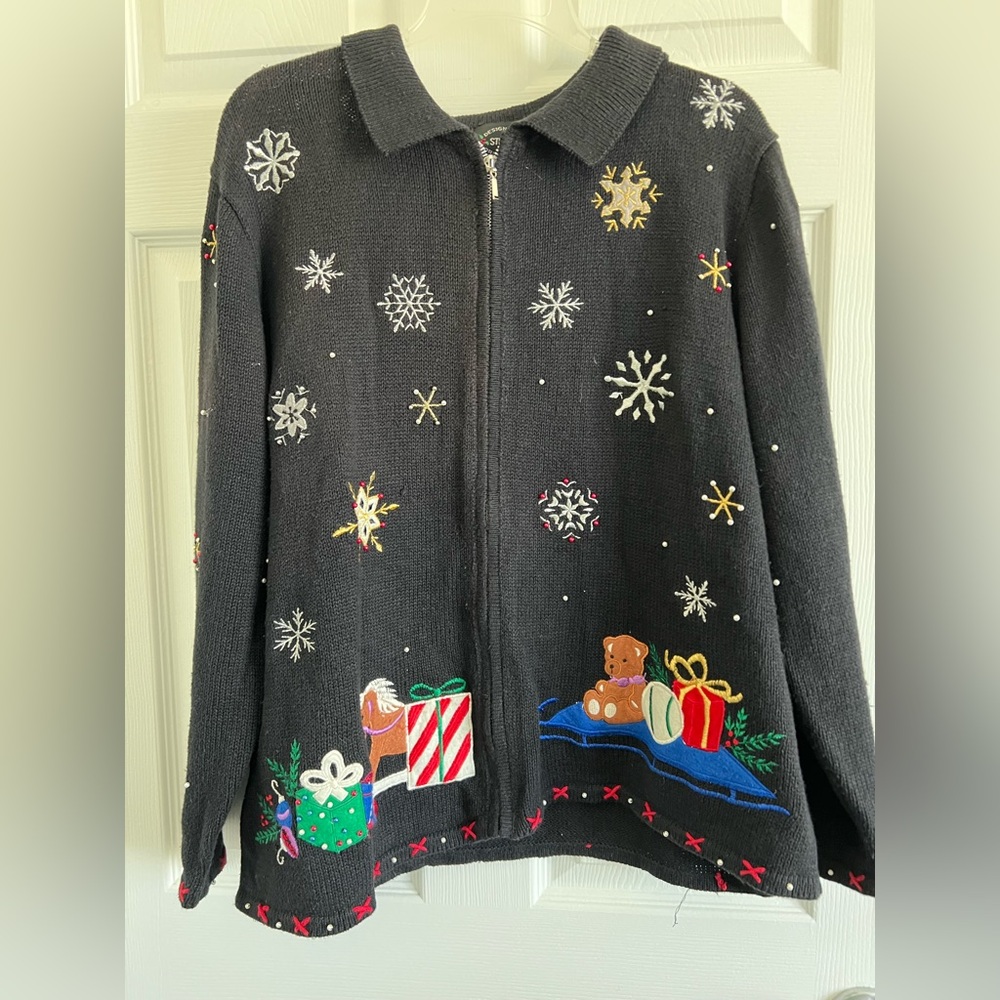 Size 2X Designer Studio Originals zip up Ugly Christmas Sweater. Santa on back.